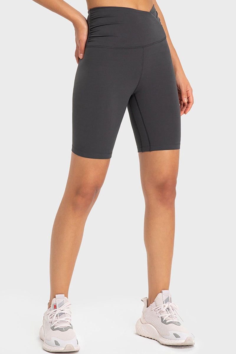 Quinn V-Waist Biker Shorts