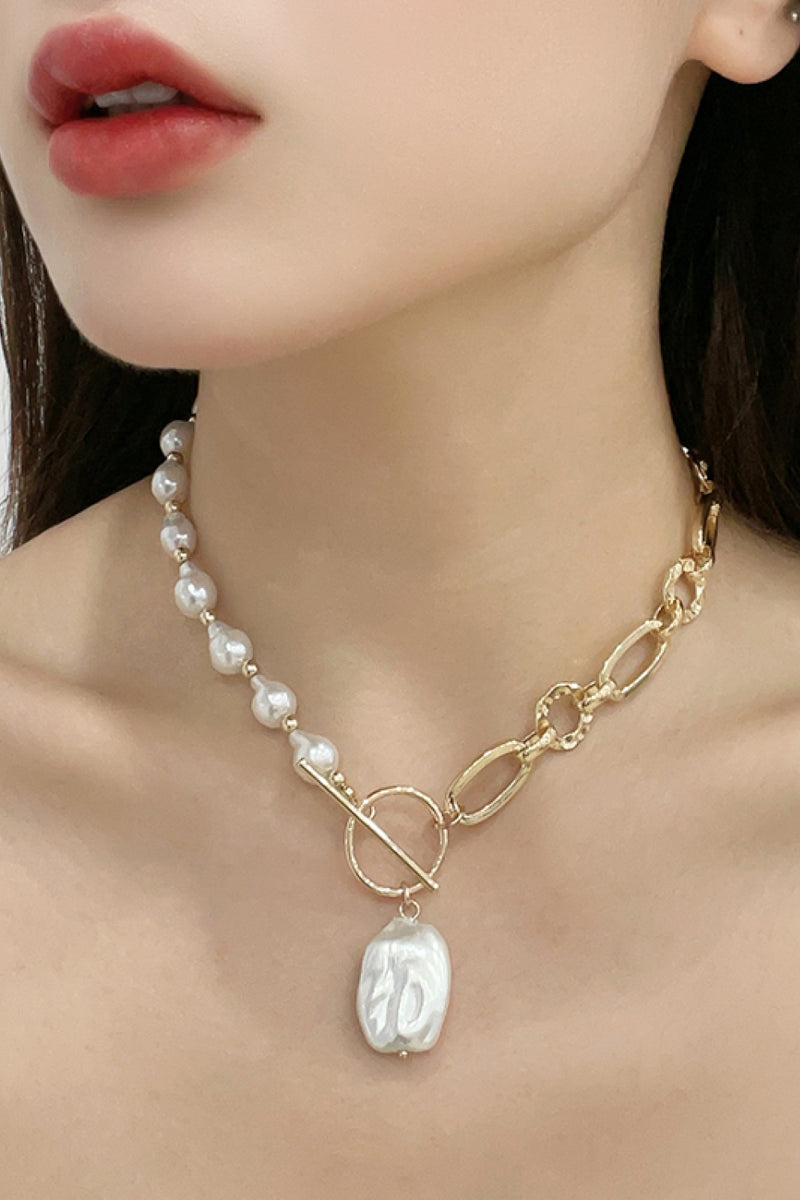 Emely Half Pearl Half Chain Toggle Clasp Necklace